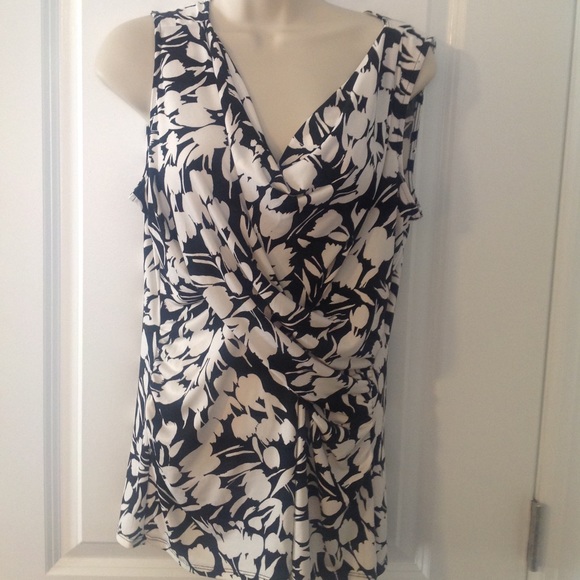 New York & Company Tops - Black & white flower print top